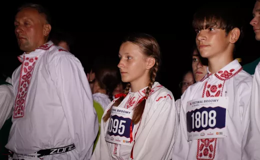 Pobiegli w strojach ludowych po zwycięstwo. Bieg Lachów i Górali rozpoczął 16. Festiwal Biegowy w Piwnicznej - 8